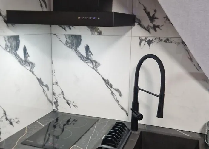 Oda ve Kahvaltı Emilia 3*