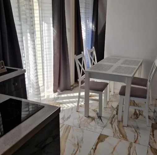 Emilia Bed & Breakfast 3*